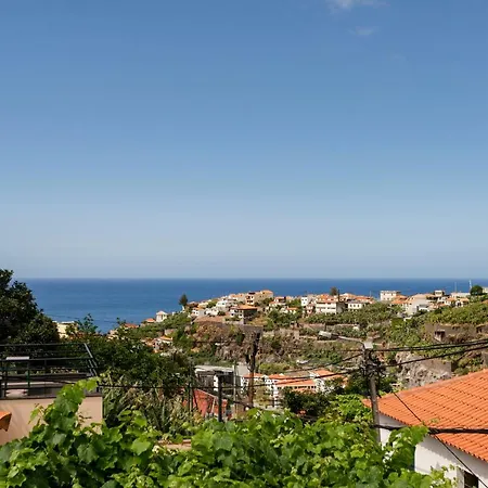 Casa Da Aldeia By An Island