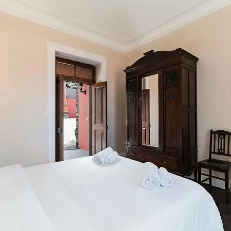 Casa Da Aldeia By An Island Камара-де-Лобуш